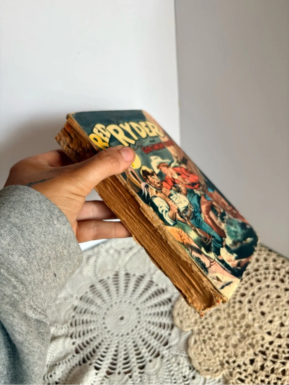 Vintage Red Ryder Gun-Smoke Hard Cover Book